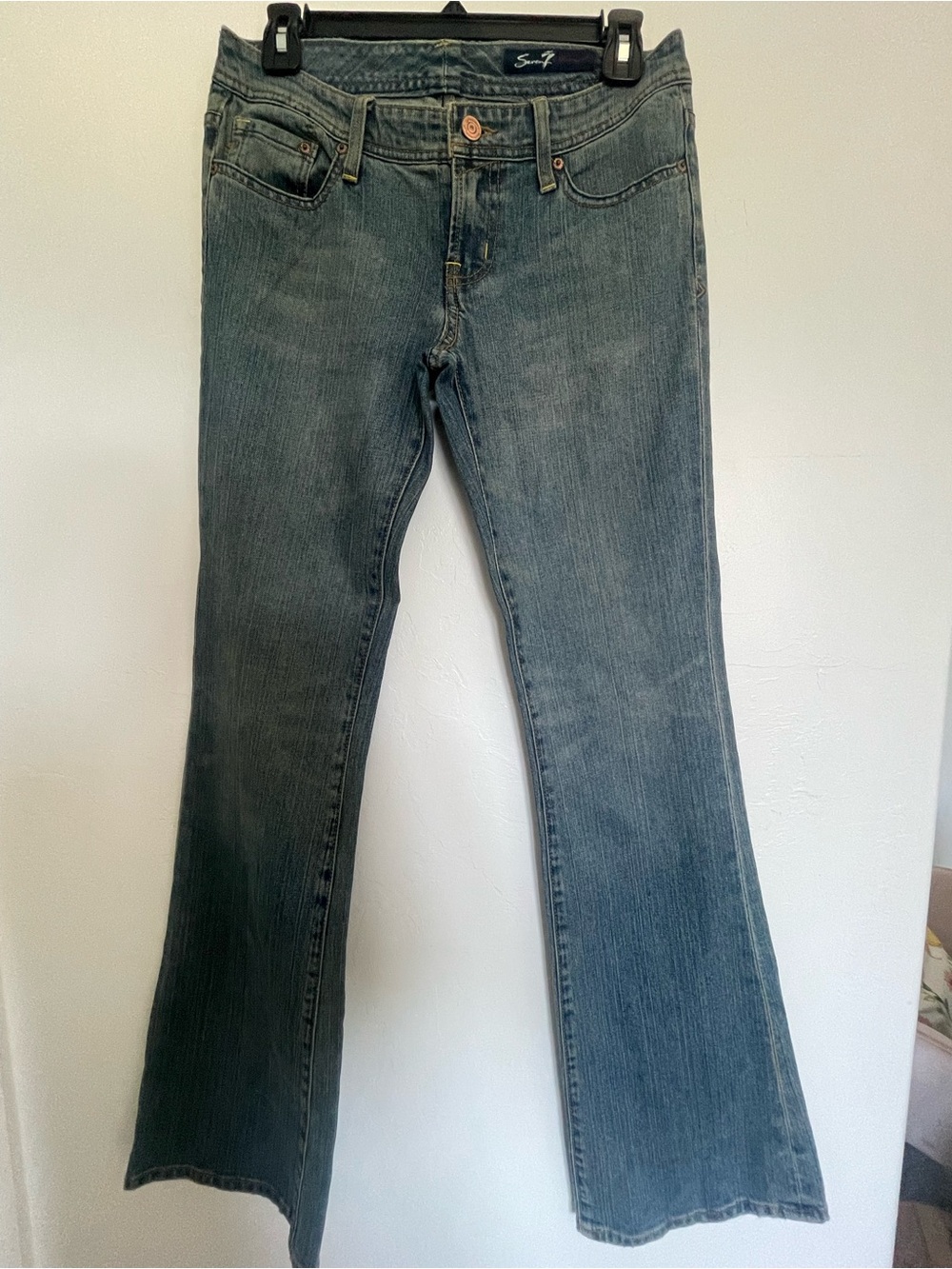 Seven7 Women's Blue Medium Wash Bootcut Denim Jeans Embroidered Pockets Size 28